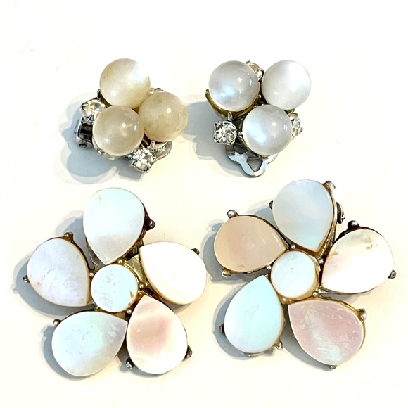 Jewelry - Vintage 50’s Glamorous Costume Clip-On Earrings